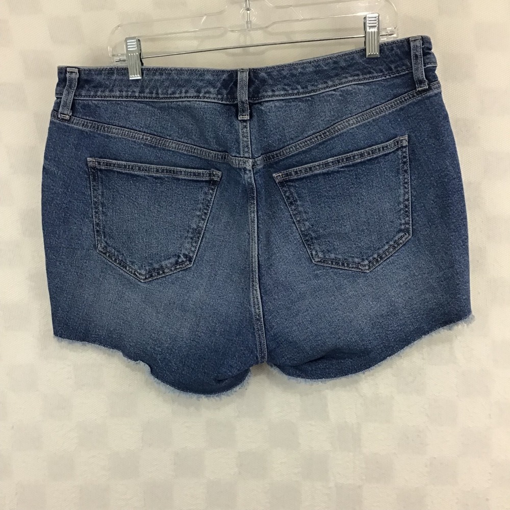 Torrid Size 12 Distressed Denim Shorts Medium Wash Raw Hem Cutoff Distruction - Picture 2 of 5